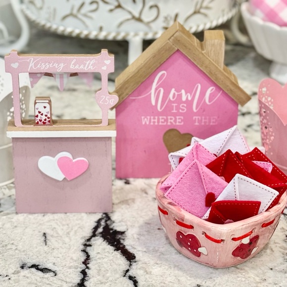Hobby Lobby Other - 6 Piece Valentine Bundle for Trays or Tables - Pink Red White